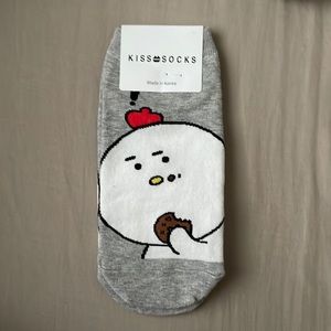 Chicken eating cookie sock from korea